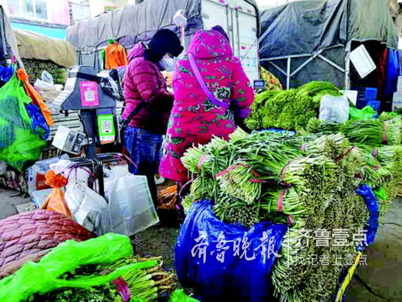 掃一掃知來(lái)源！濟(jì)南七里堡市場(chǎng)食用農(nóng)產(chǎn)品要“上線(xiàn)”